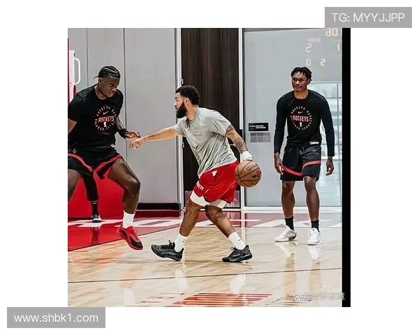 休斯敦铁锁显威力阿门主成功限制杰伦布朗投篮表现惨淡